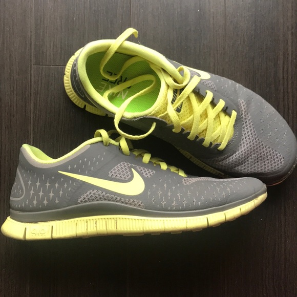 Nike Shoes - Nike Free 8.5